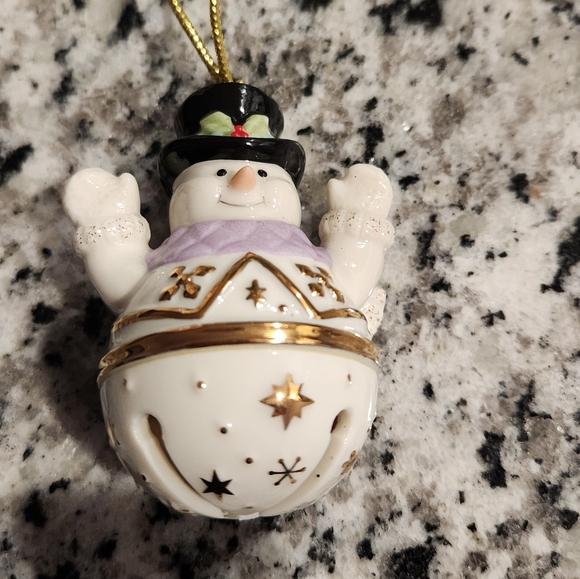 Lenox Snowman Jinglebell ornament - Picture 1 of 3